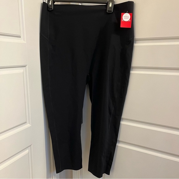 Spanx Cropped Icon Leggings in Very Black NWT Size 1X - Picture 4 of 6